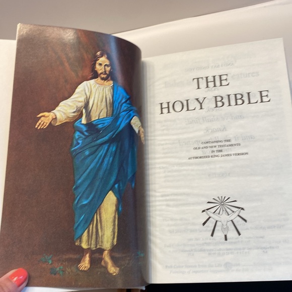 King James Version Holy Bible Dove of Peace,1991 White hardcover with Cedar box - Picture 11 of 16